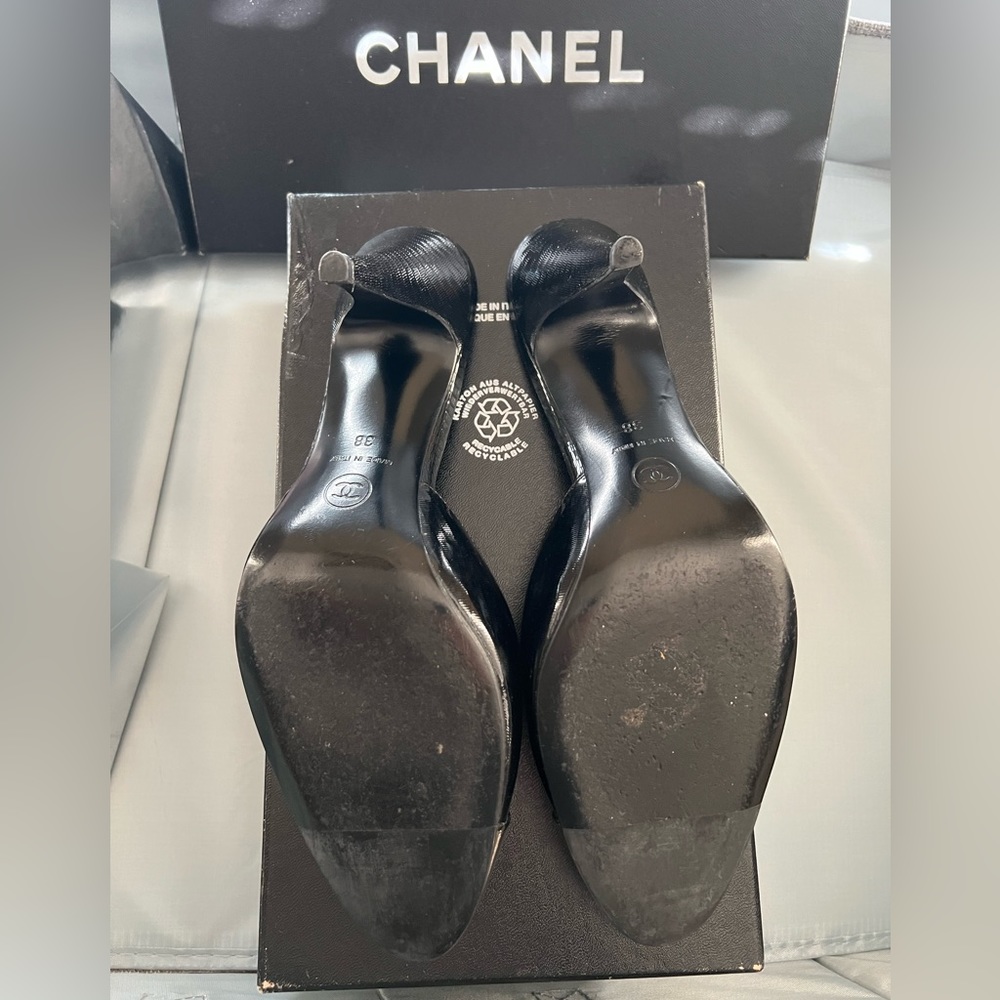 CHANEL Black Patent Silver Cap Toe CC Leather Mules Heels Shoes 38 7 Box Vintage - Picture 4 of 7
